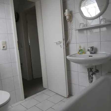 Gaestehaus Hess - Kleine Pensión 3*